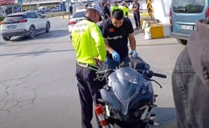 kacan motosiklet surucusu yakalandi DR4gT1Pl.jpg